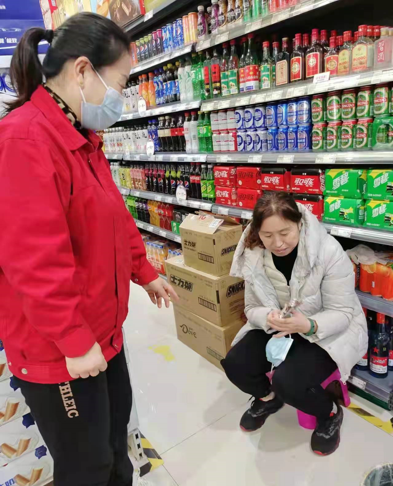 中医院店马新燕帮助低糖顾客  赢得顾客赞扬