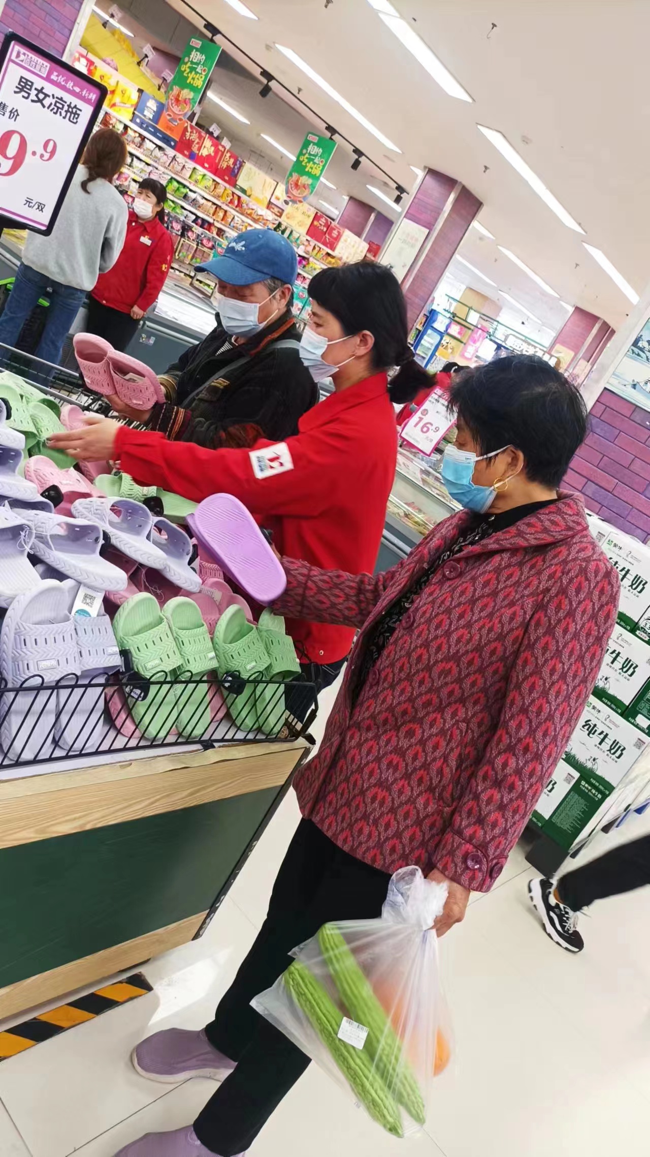 五一店刘风敏 点滴温暖感动顾客